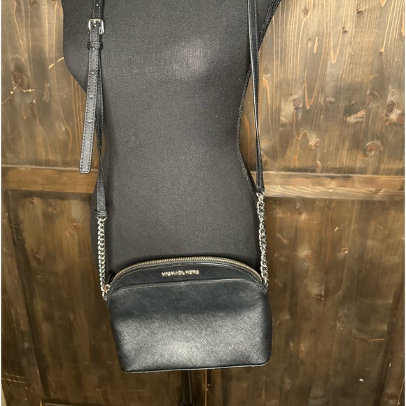 MICHAEL Michael Kors Handbags - Black Michael Kors Crossbody